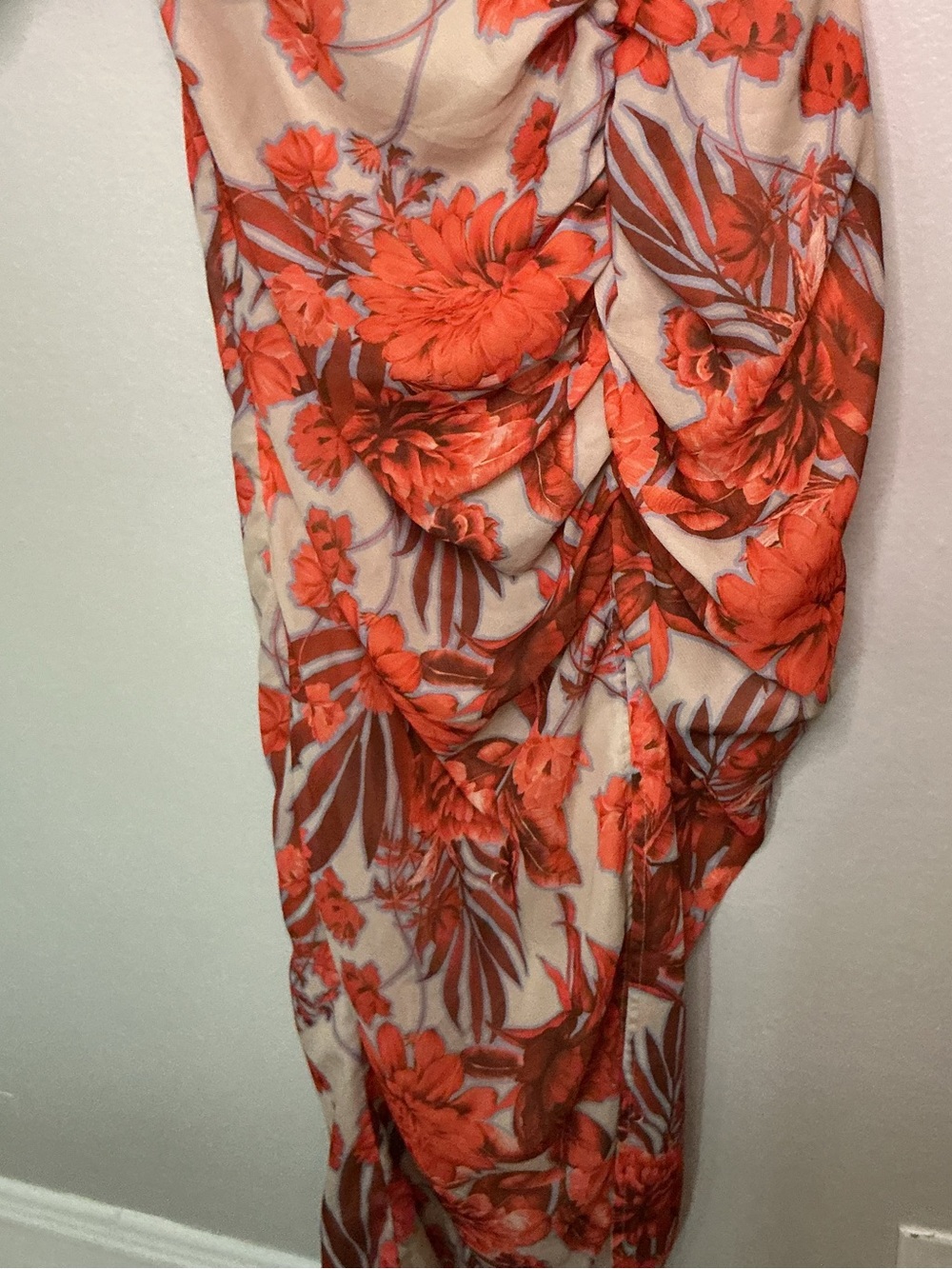 PrettyLittleThing Coral Floral One-Shoulder Ruched Maxi Dress NWT Size 4 - Picture 7 of 10